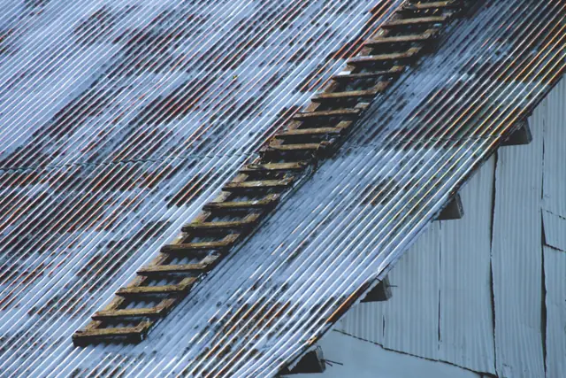 Standing seam metal roof